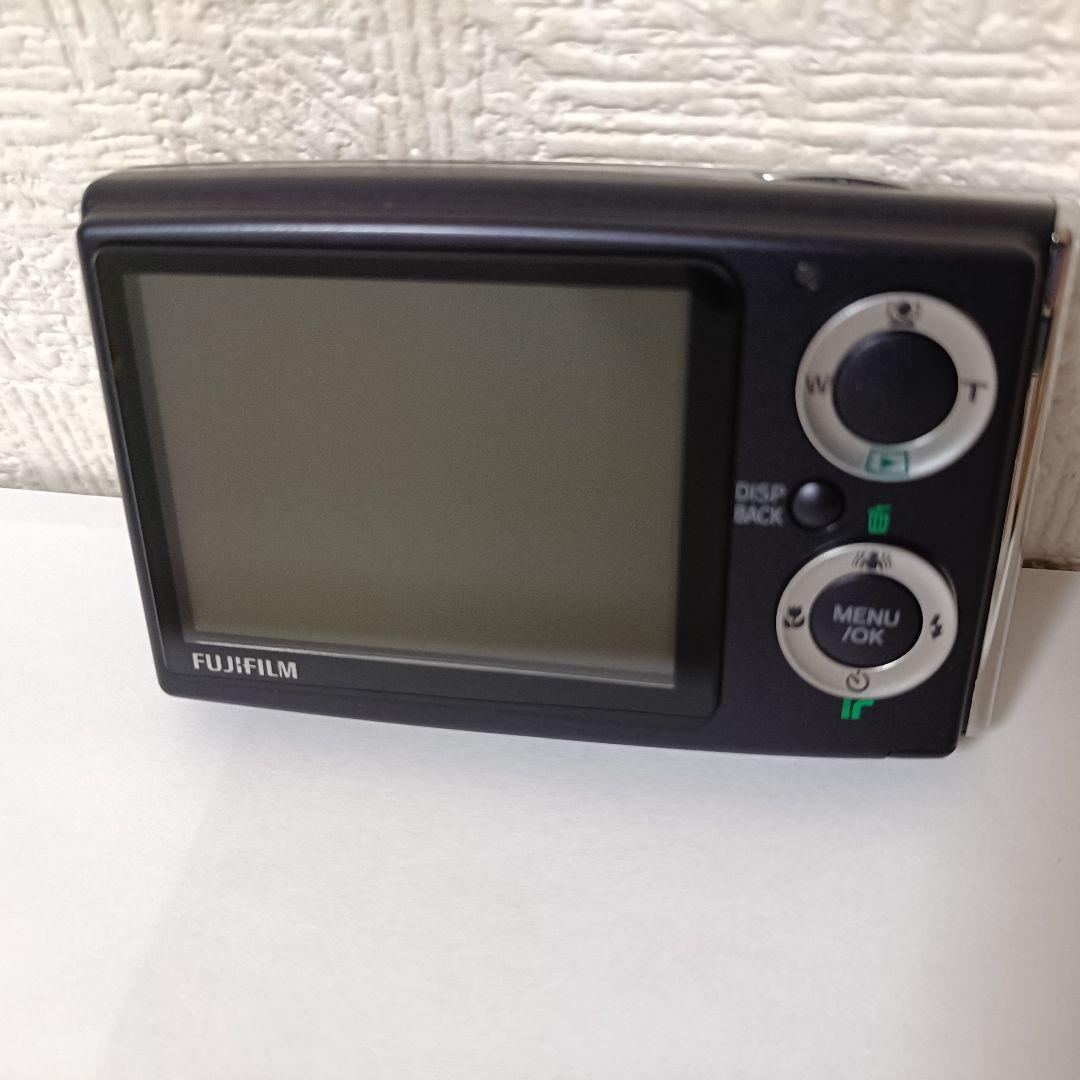 未使用級 FUJIFILM FINEPIX Z10fdコンパクトデジタルカメラ