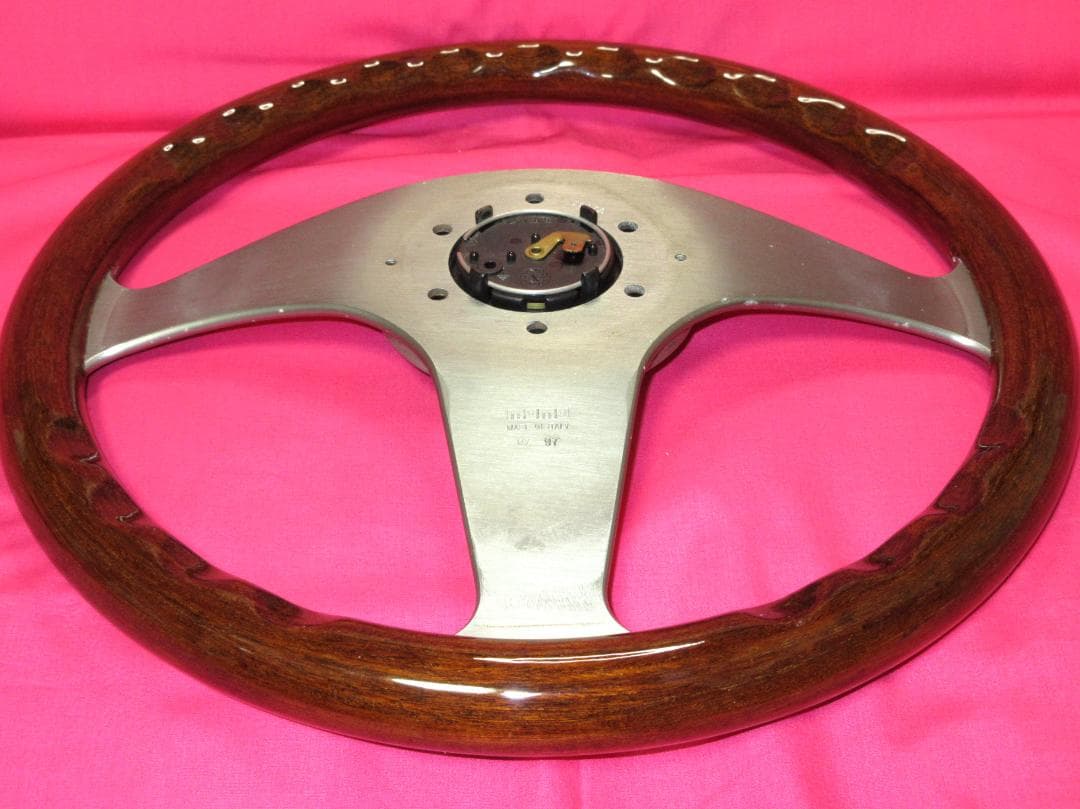 6301 正規品 MOMO CHALLENGE モモ チャレンジ ステアリング