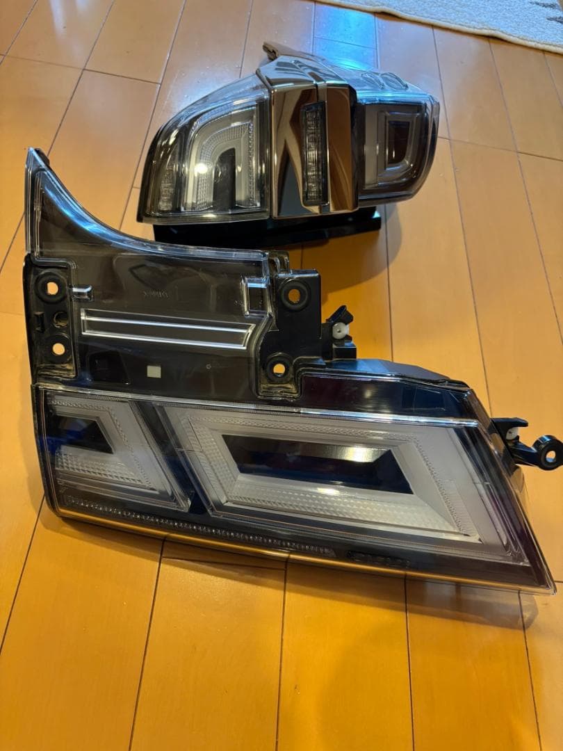 （Hana!!） ヴェルファイア30系後期純正通常テールランプ4点