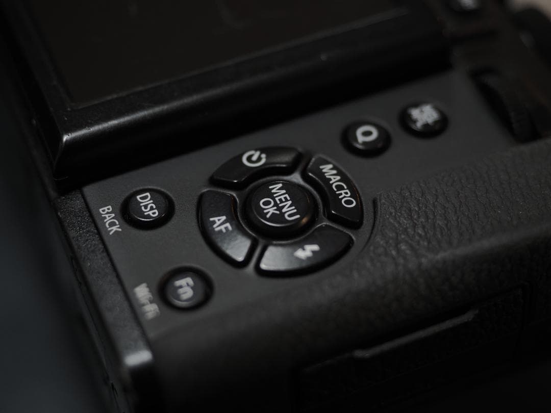 FUJIFILM フジフィルム X30