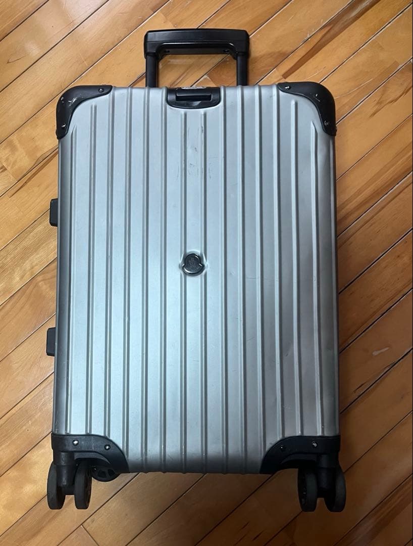 リモワ×モンクレール限定コラボスーツケース32L機内持ち込み可RIMOWA貴重