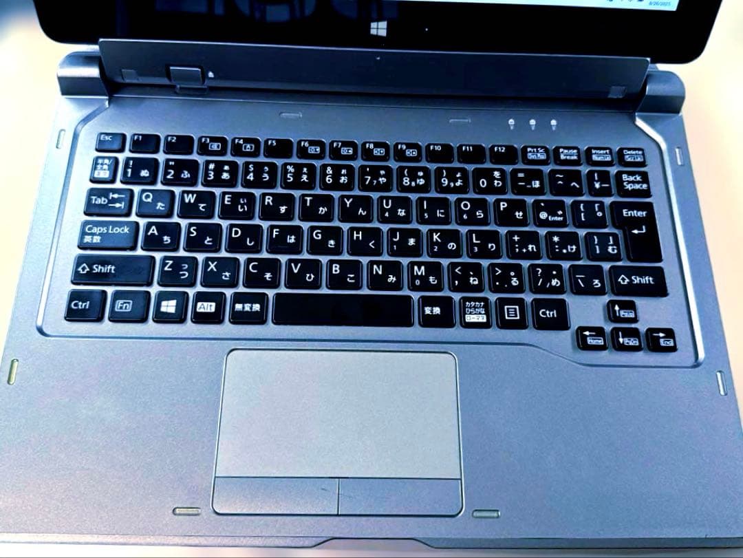 富士通 ARROWS Tab Q665 ノートパソコン セパレートタイプ