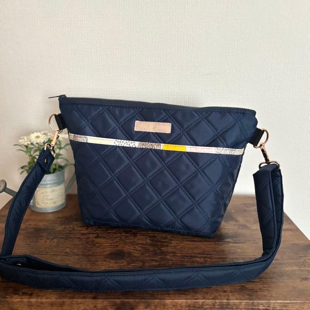 【ゆうママ】30cmファスナーショルダーバッグ　ナイロンオックスキルト