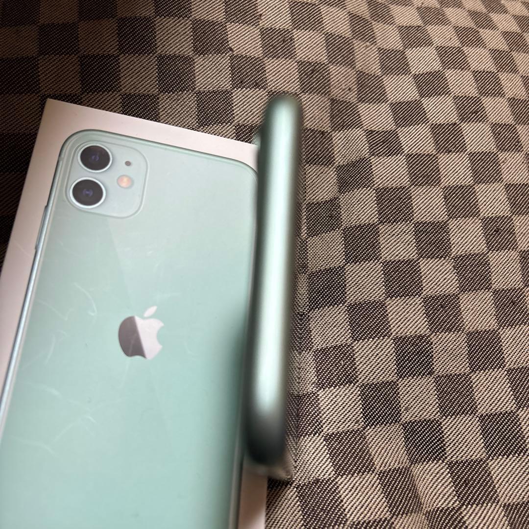Apple iPhone 11 ミントグリーン64GB 本体　オマケ付き
