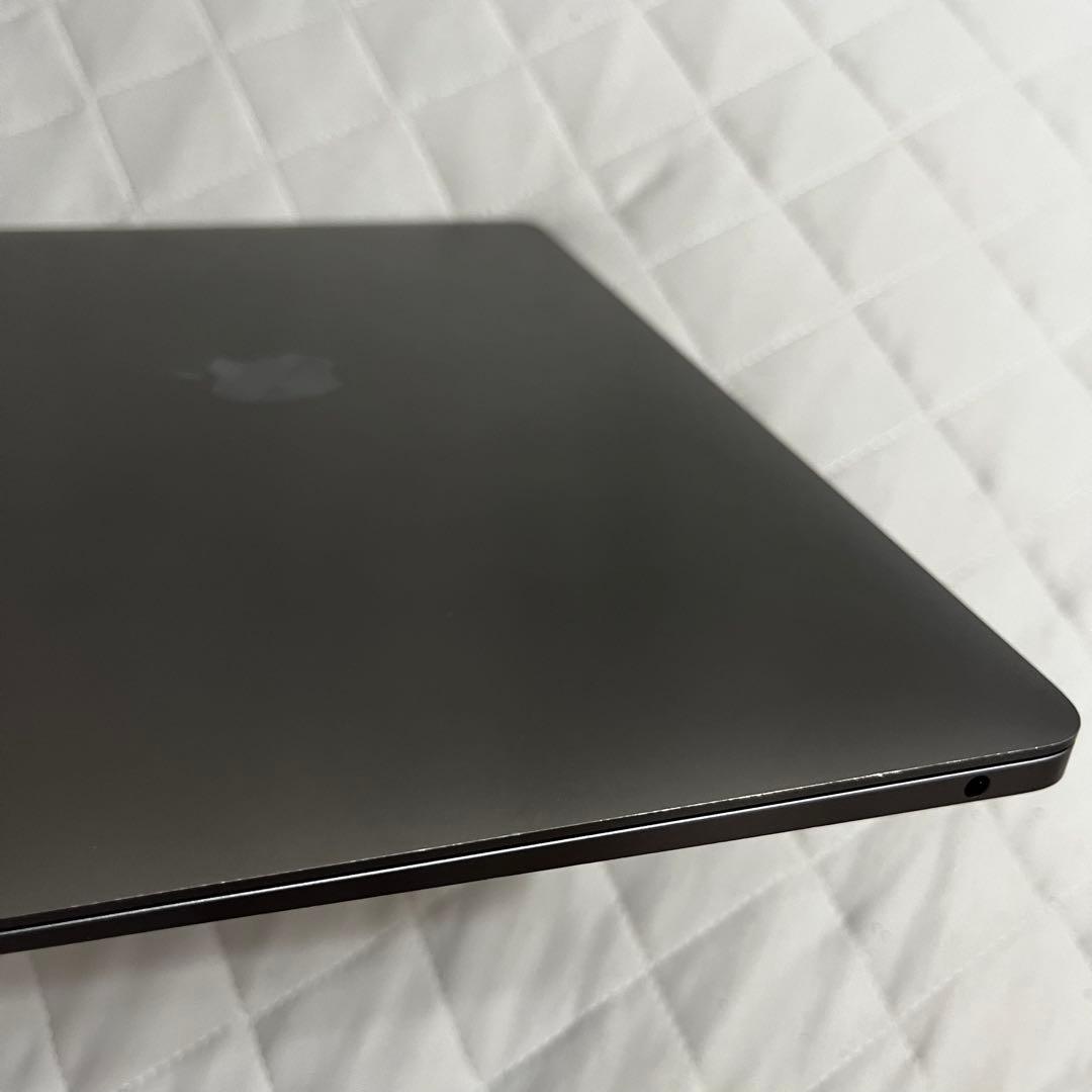 MacBook本体 Apple MacBook Air 8GB 256GB