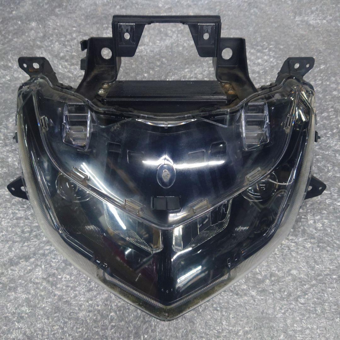 YAMAHA　マジェスティS ヘッドライト