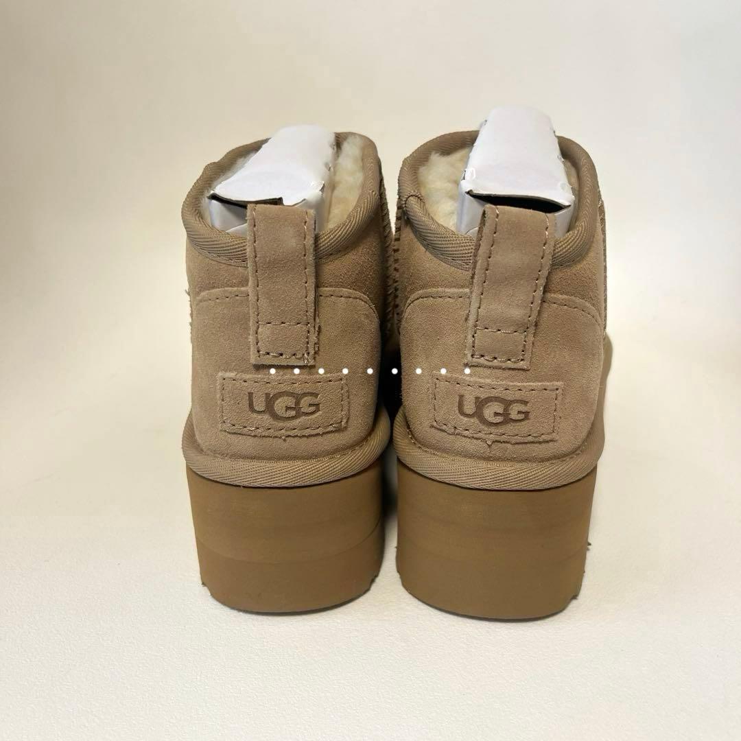 【新品未使用】UGG クラシック ウルトラミニプラットフォーム ブーツ
