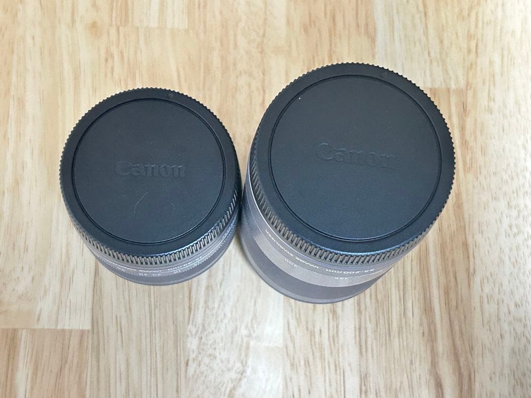 Canon EOSm10ミラーレスカメラ レンズ2本付き