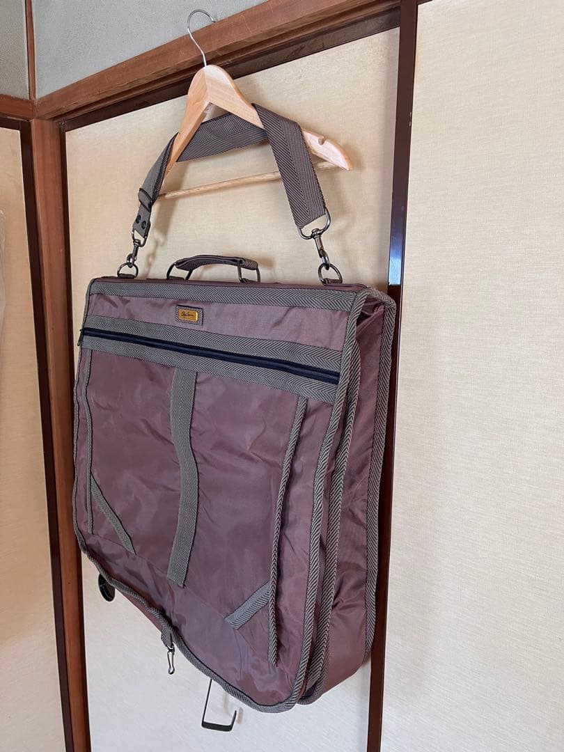 Oleg Cassiniガーメントバッグ ブラウンカラー ハンガー付き