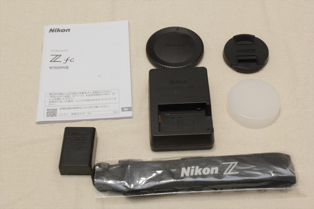 スマホ転送！Nikon Z fc　シャッター2471回　ニコン　ミラーレスカメラ