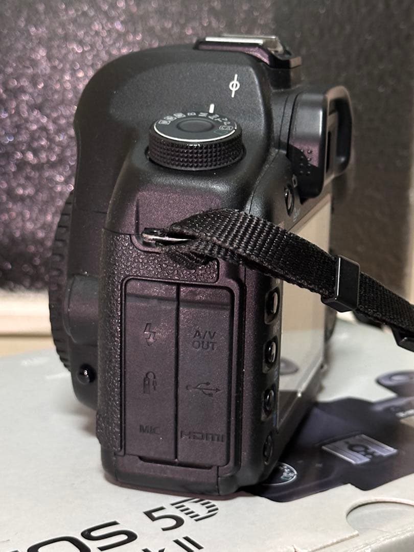 デジタルカメラ Canon EOS 5D Mark II