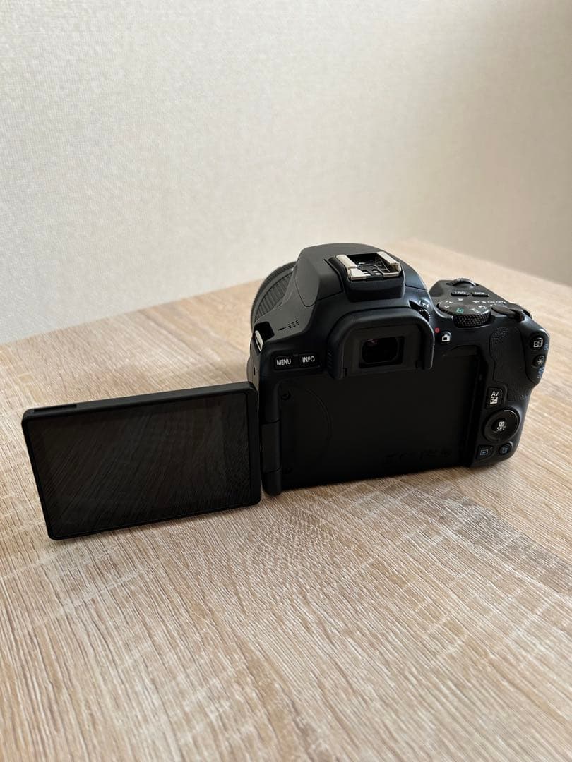 Canon EOS Kiss X10 標準ズームキット