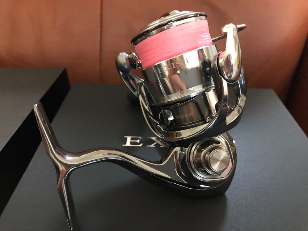 【8時間のみ使用】Daiwa EXIST SF2000SS-P スピニングリール