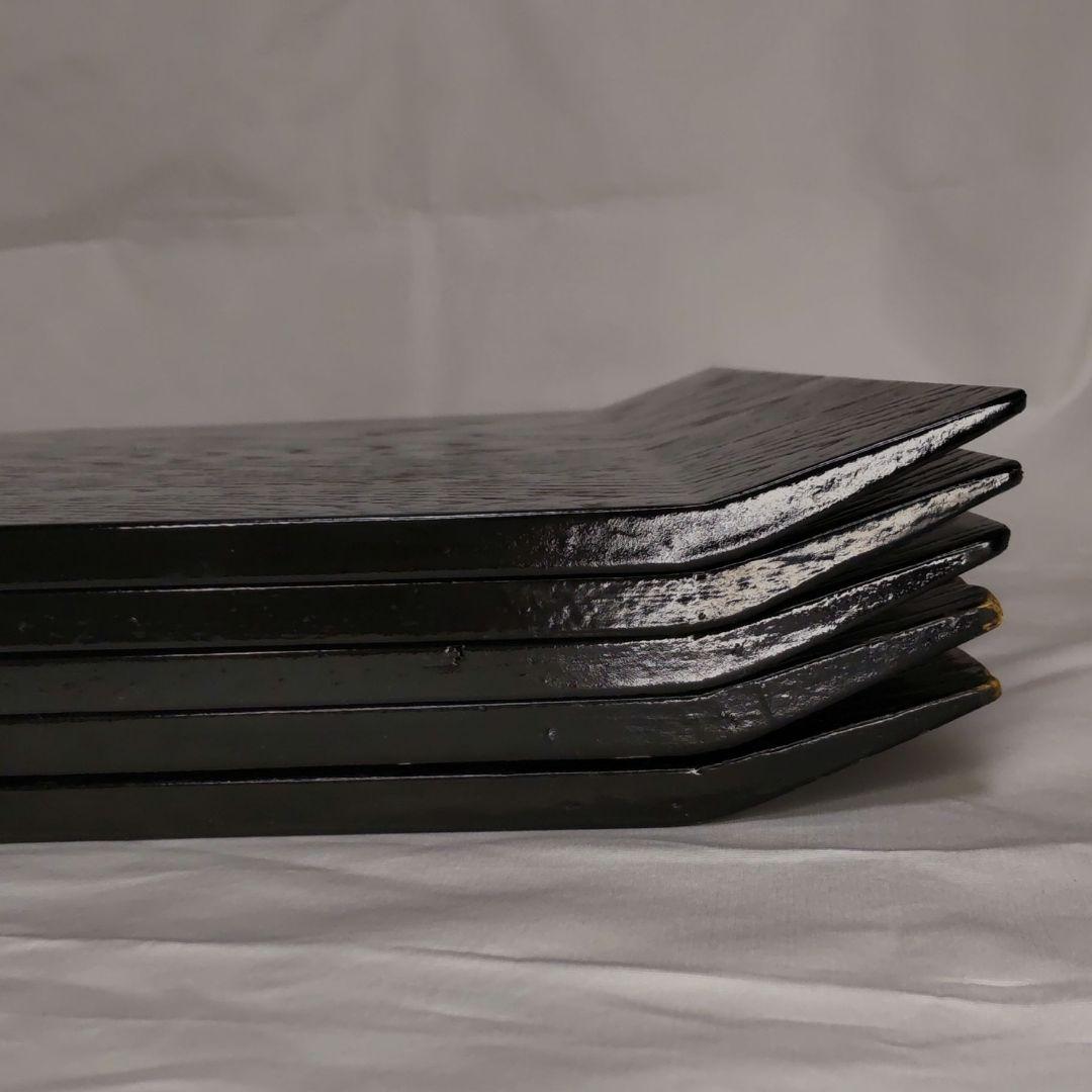 木目の美しい折敷　卓上膳　吹上型　天然木製　黒　漆塗り　５枚セット　共箱あり