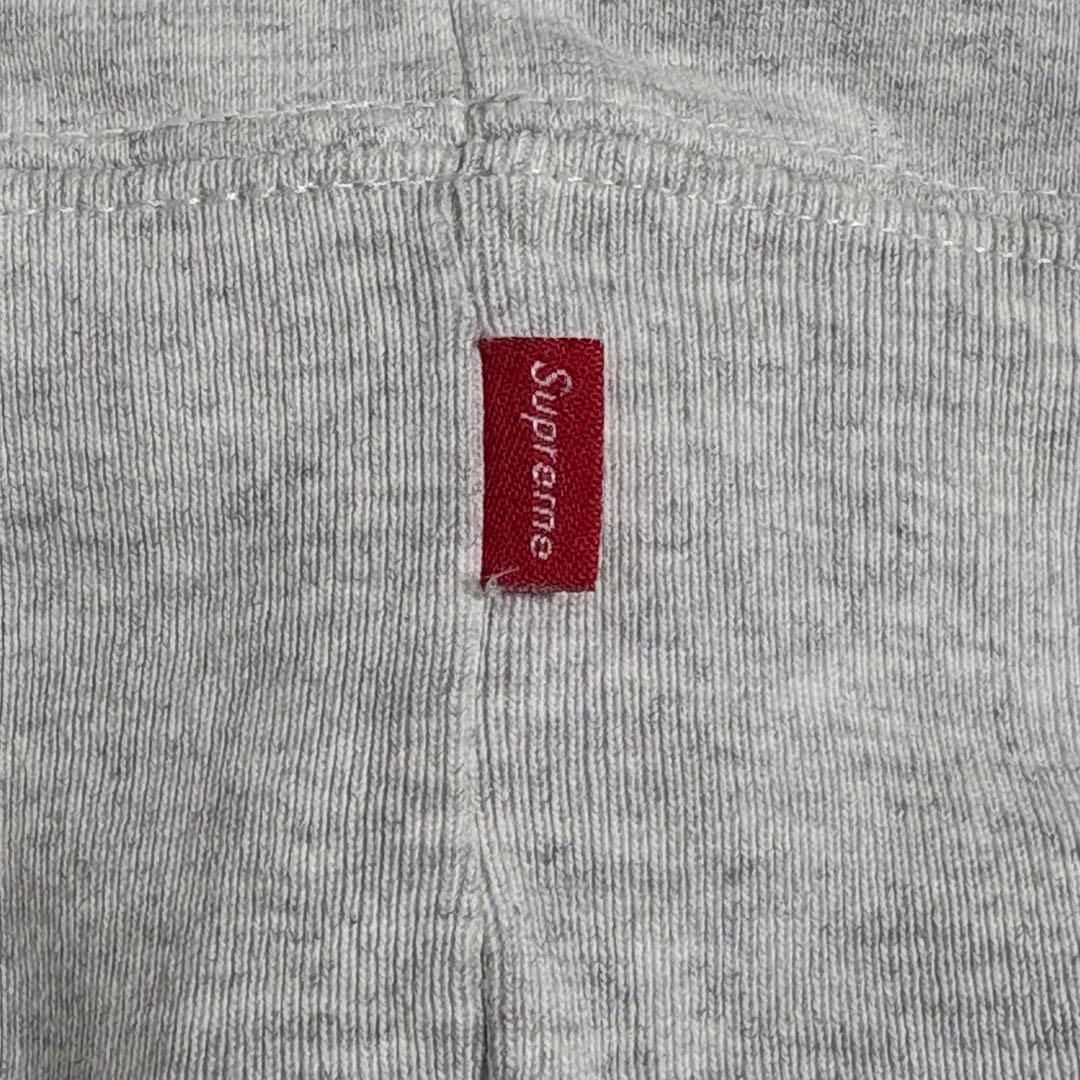 シュプリーム×Futura Supreme Futura Logo スウェット