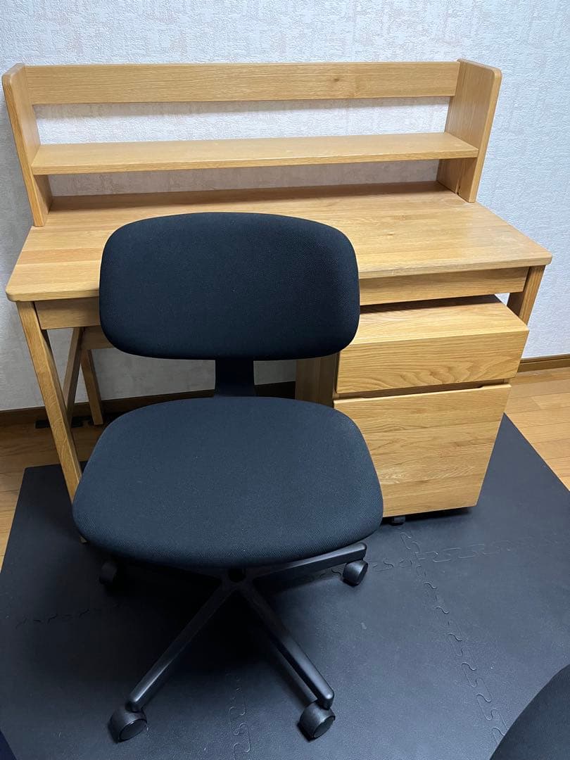 【直接引取り限定】無印　学習机机4点セット（デスク、キャビネット、上置き、椅子）