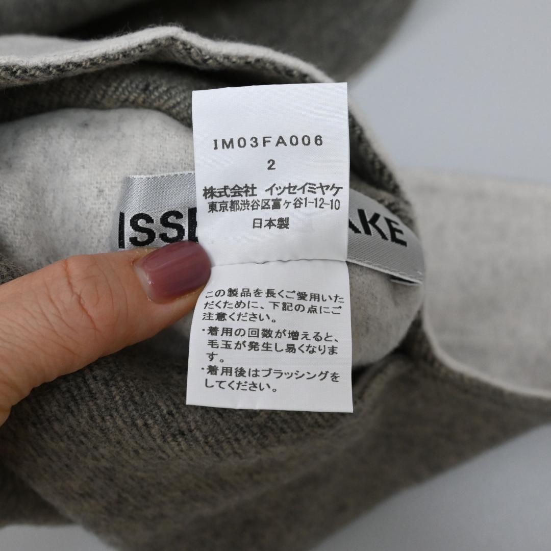 47945★年 イッセイミヤケ ポンチョコート マフラー付き グレー