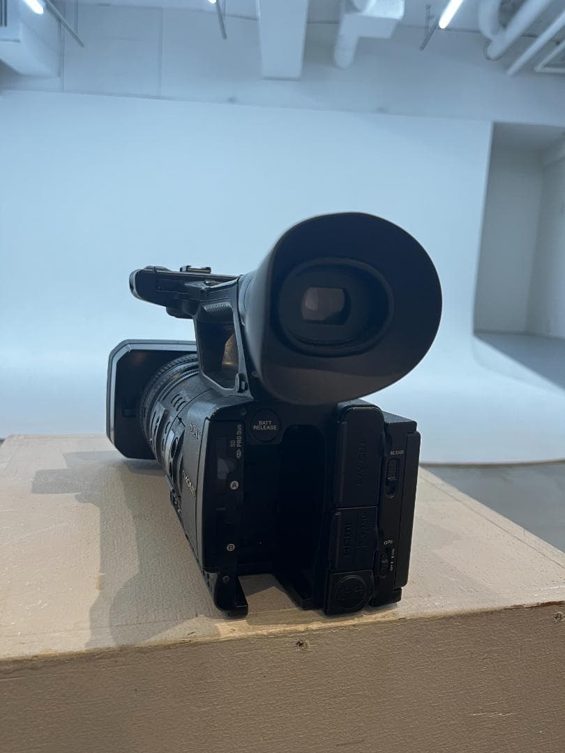 【ジャンク品】Sony ビデオカメラ HXR-NX5J