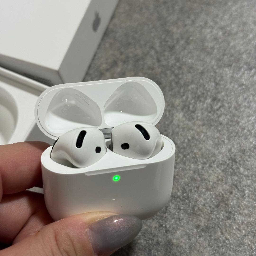 AirPods 4 本体 アクティブノイズキャンセリングなし ④