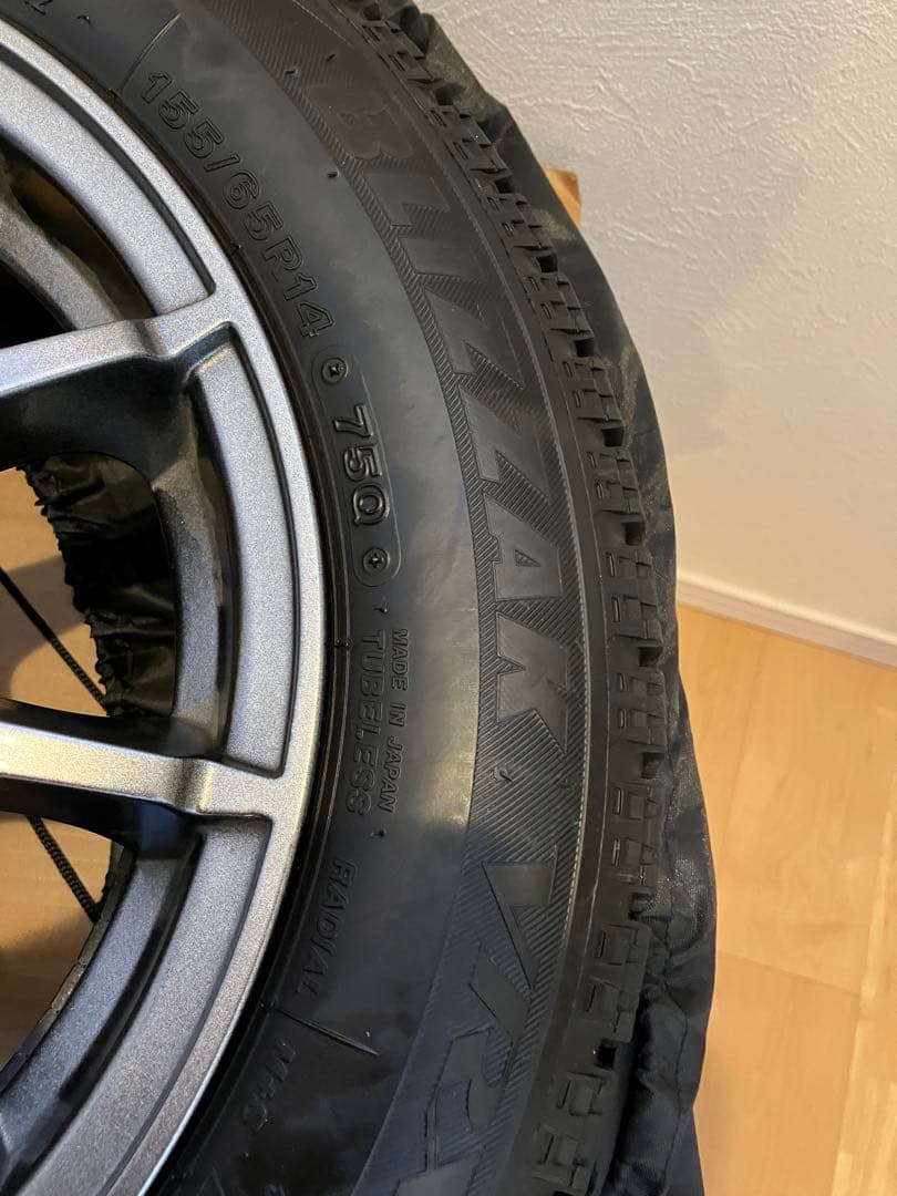 引き取り限定　N-BOX❄スタッドレス4本❄　ブリザック　タイヤカバー付