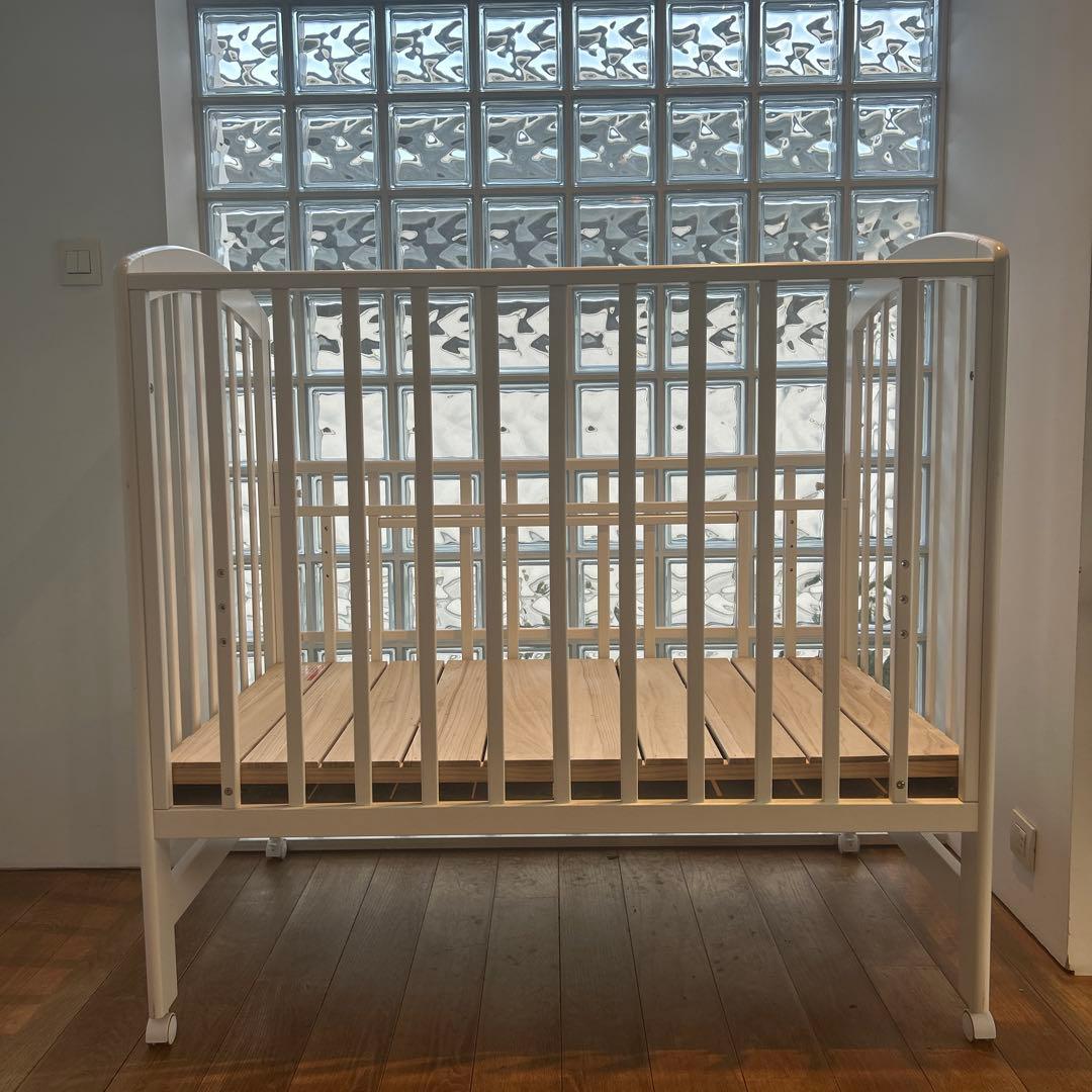 カトージ　ハイポジションベビーベッド アーチ（ホワイト）