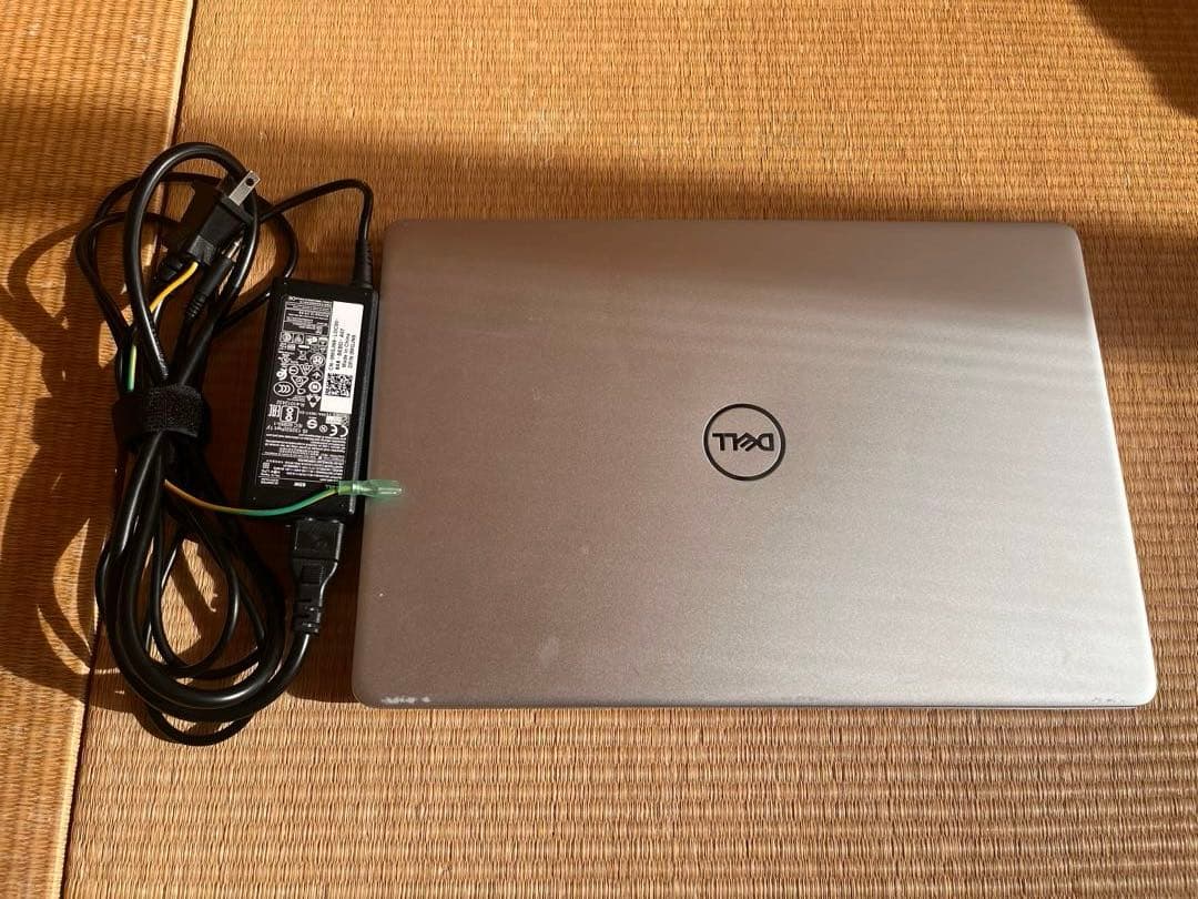 Dell Inspiron5370（Core i7/8GB) ACアダプタ付き