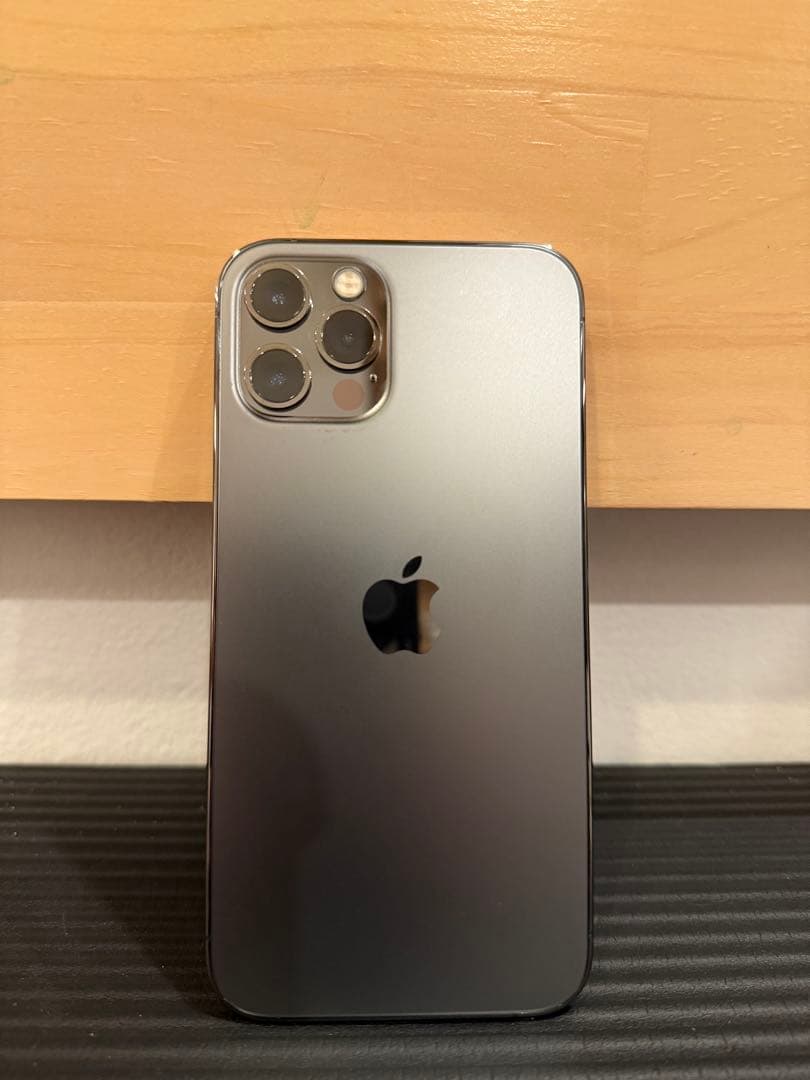 Apple iPhone 12 Pro グラファイト 本体 充電ケーブル付き