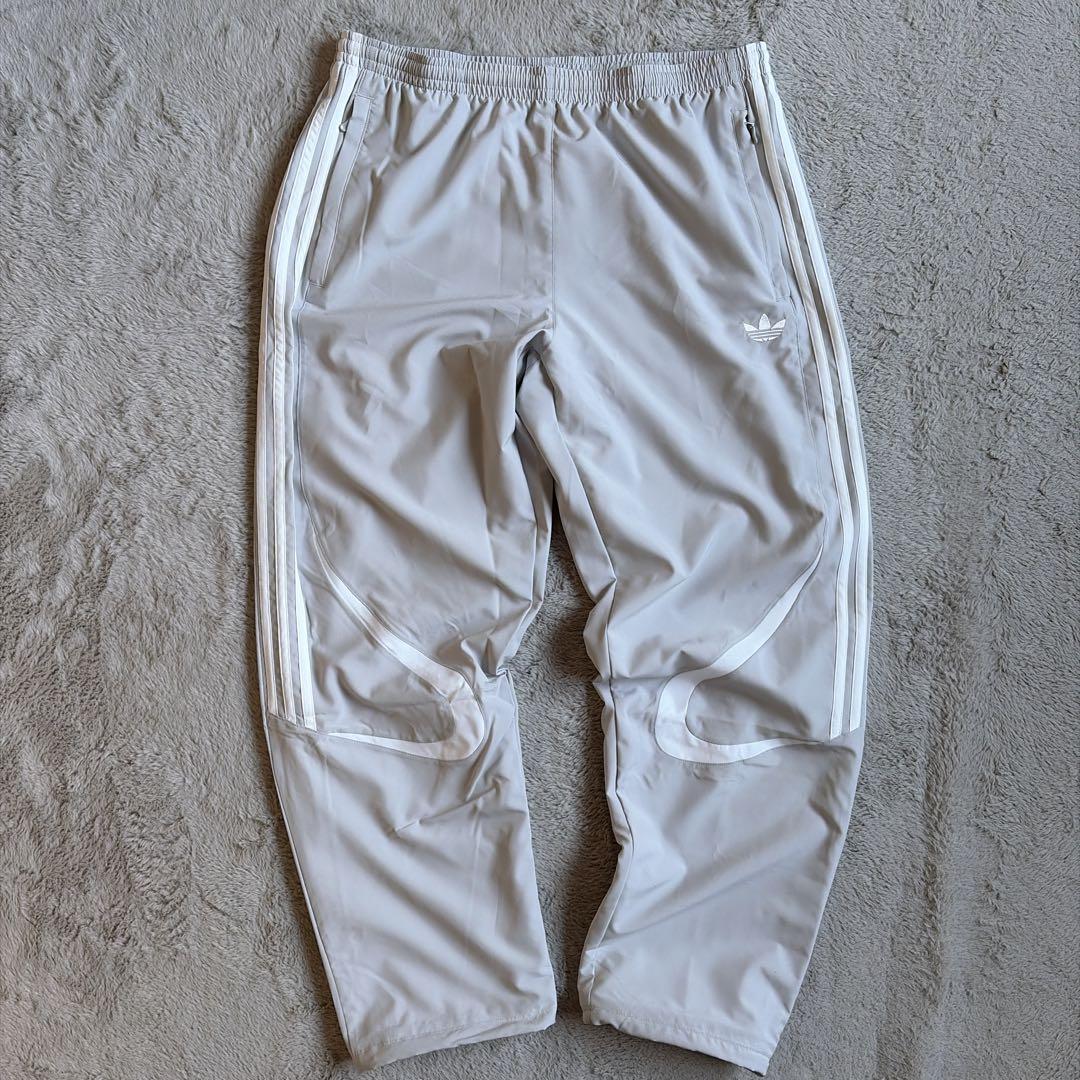 新品 adidas Originals トラックジャケット セットアップ グレー