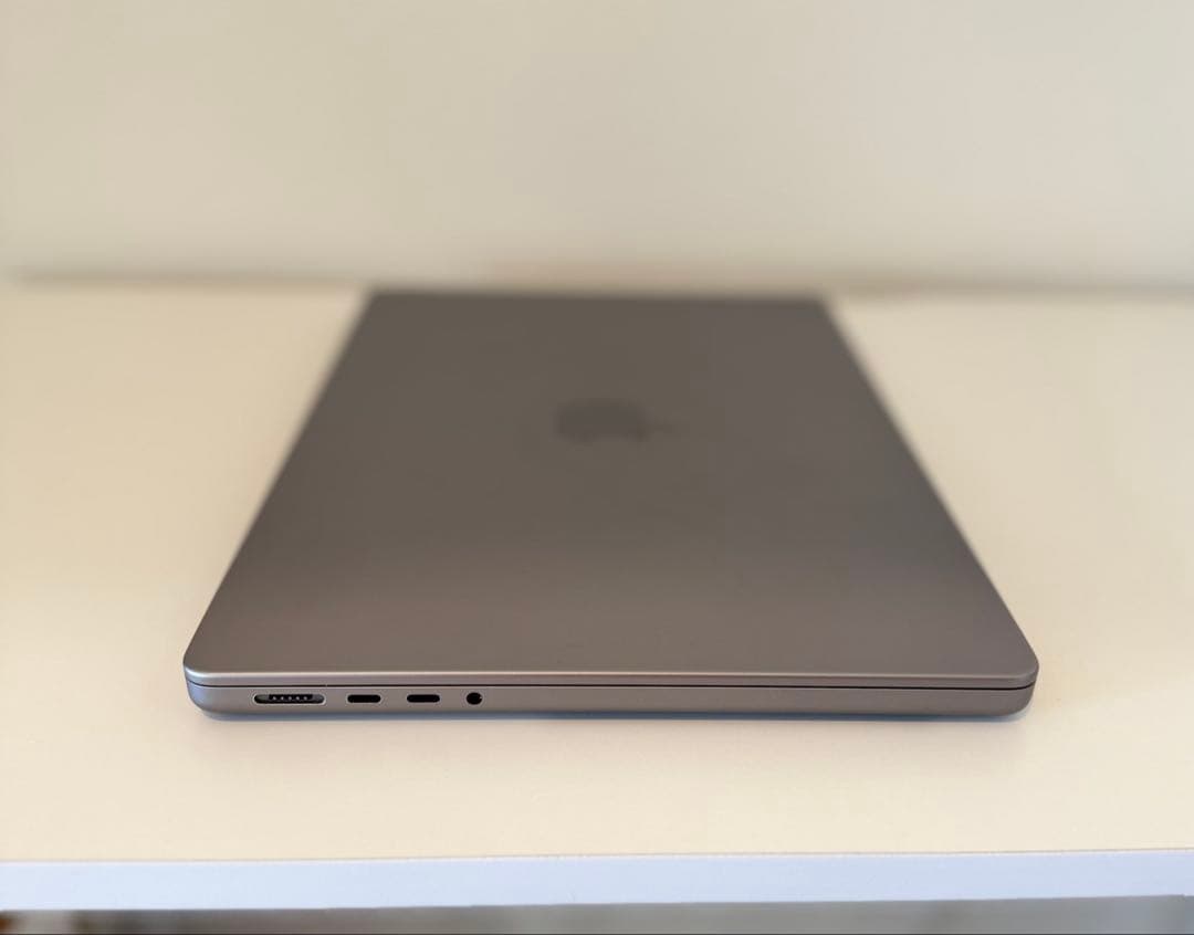 美品 Macbook Pro 2021 16インチ Windows 11 pro