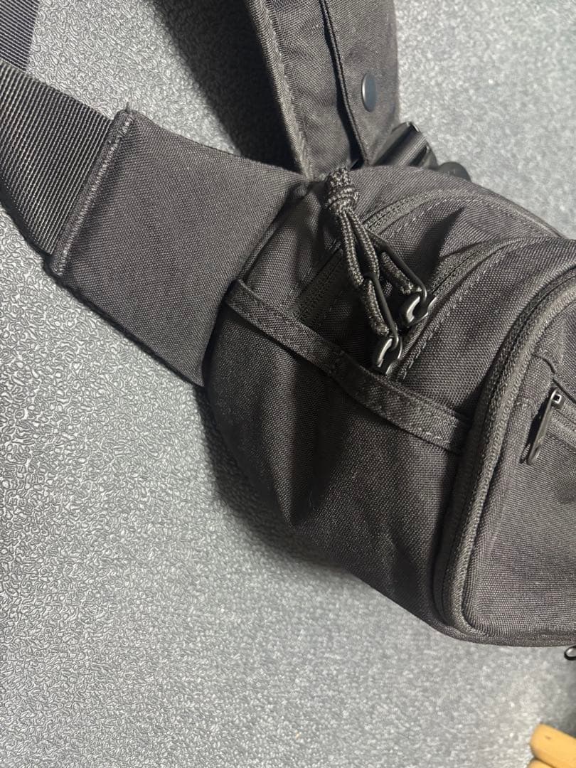 Hugoo ヒップシート　ブラック×ベージュ　ハグー