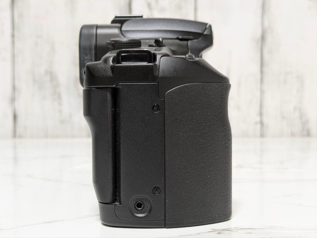 【タンパクボーイ】Canon　EOS 7