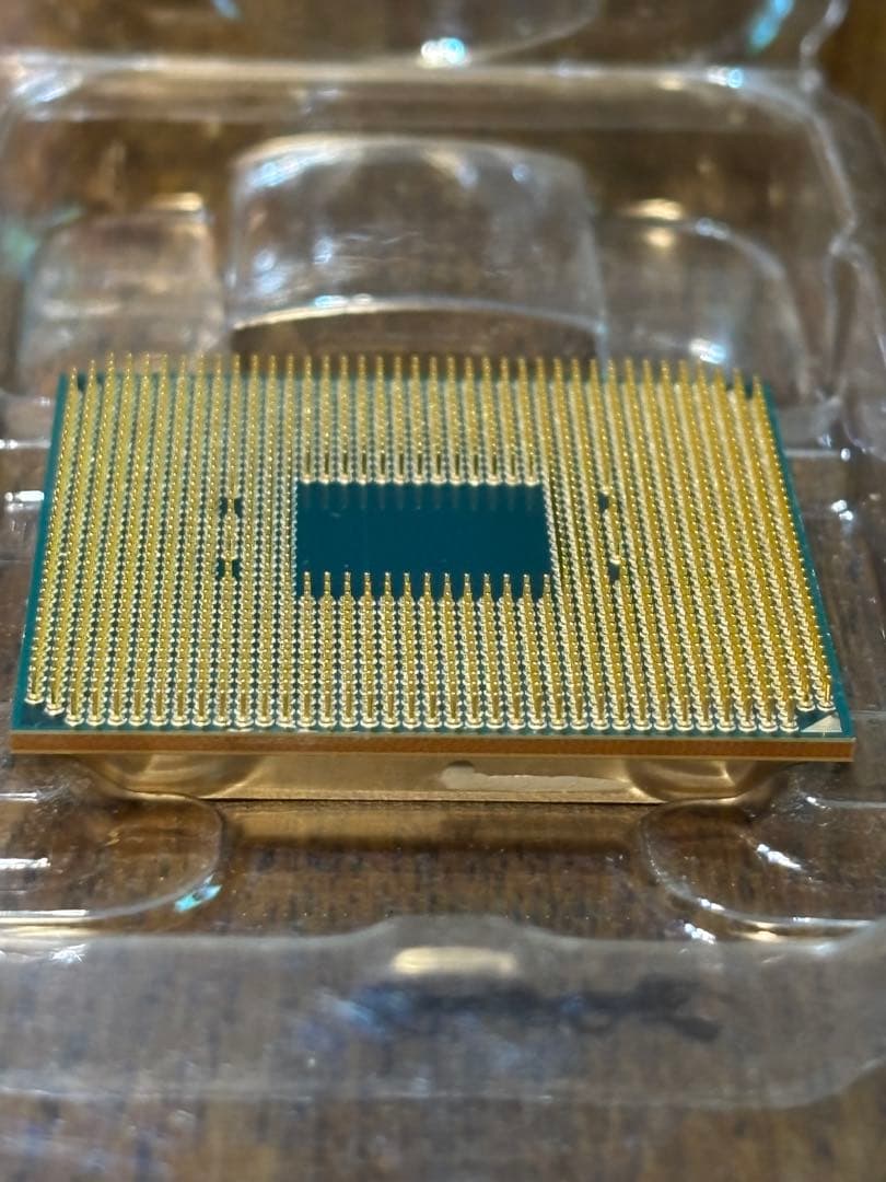 AMD Ryzen 7 3800X CPU 本体