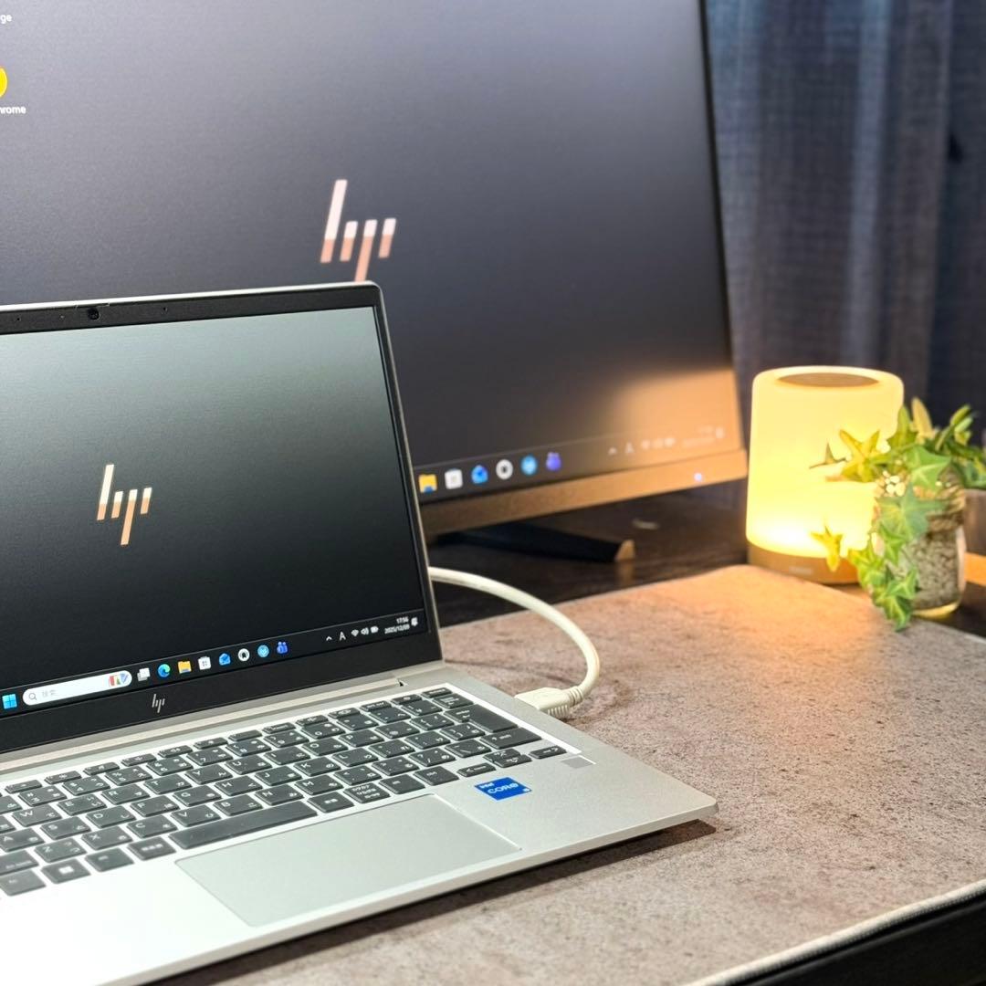 美品 HPノートパソコン 12世代 静音NVMe256 指紋認証 11Pro