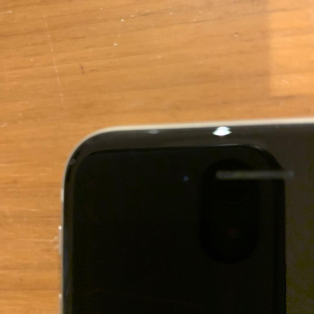 iPhone se 第3世代　スターライト　64ギガ