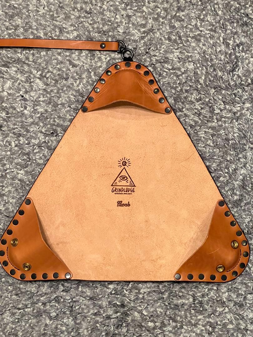GRINDLODGE × Boab leather worksハンティングチェア