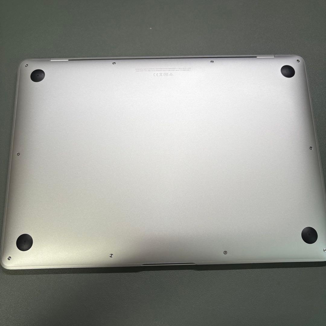 MacBook Air 13インチ M1(メモリ8GB/SSD256GB)