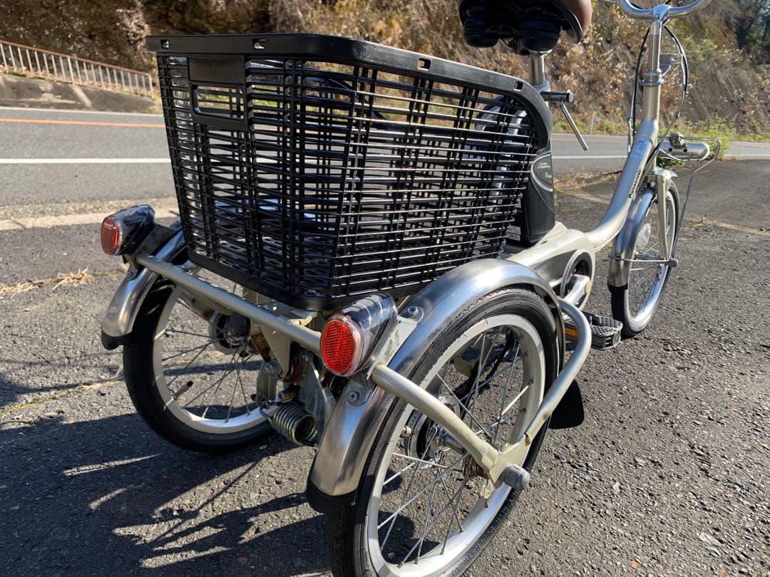 【動作確認済】 送料無料 Panasonic電動アシスト三輪自転車8Ah内3速