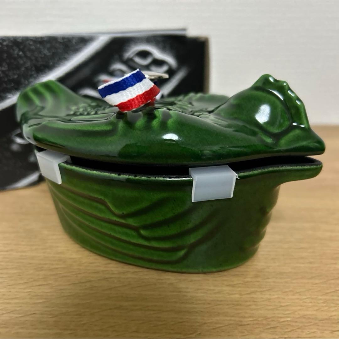 staub ストウブ　スモールチキンココット　バジルグリーン