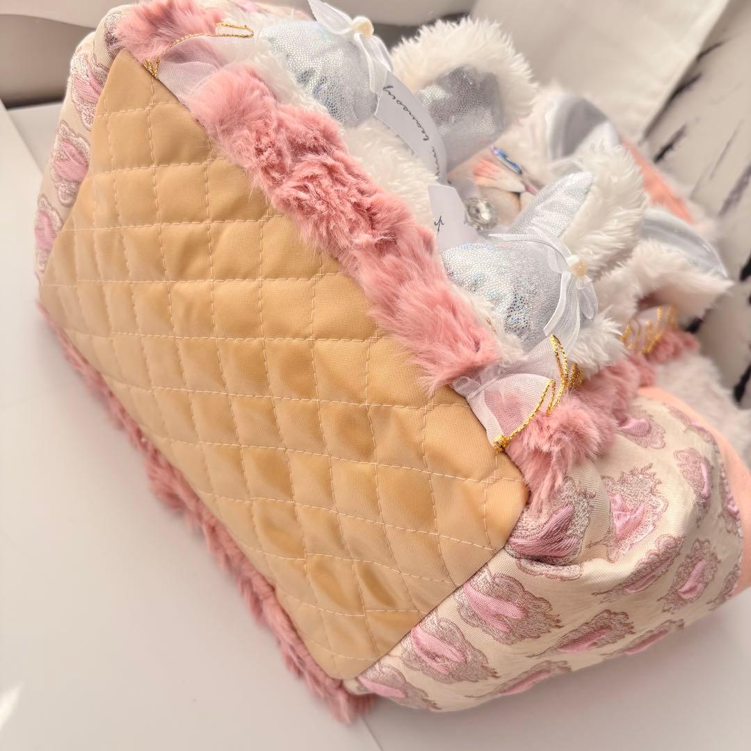 灰*猿様 コヤンイサムチョン　ふわふわルミトート　ホワイト×ピンク　バック