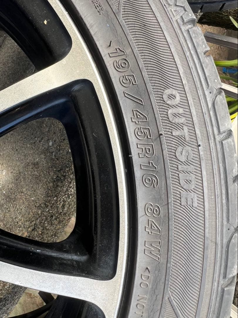 社外16インチアルミホイール