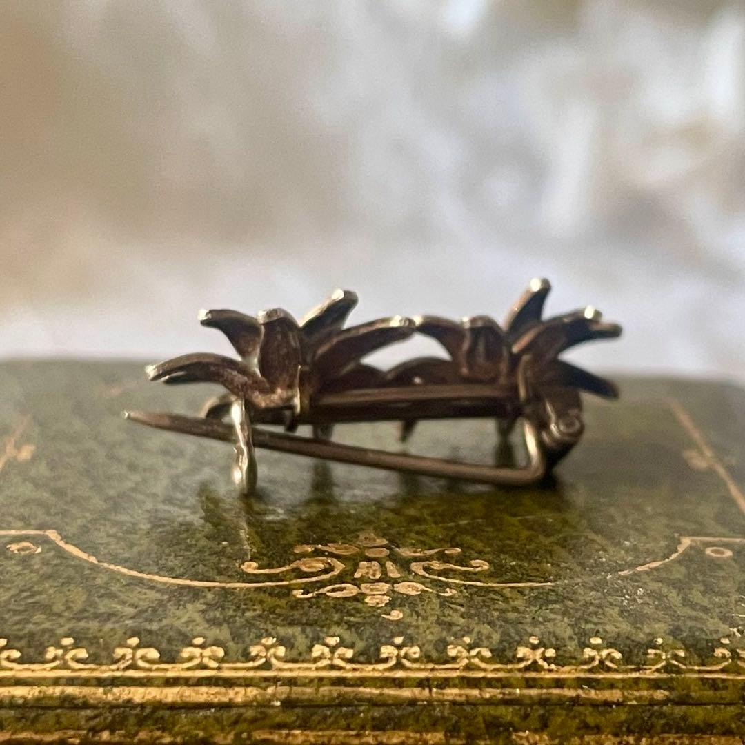 純銀製エーデルワイスブローチ&白蝶貝ブローチ　フランスアンティークヴィンテージ