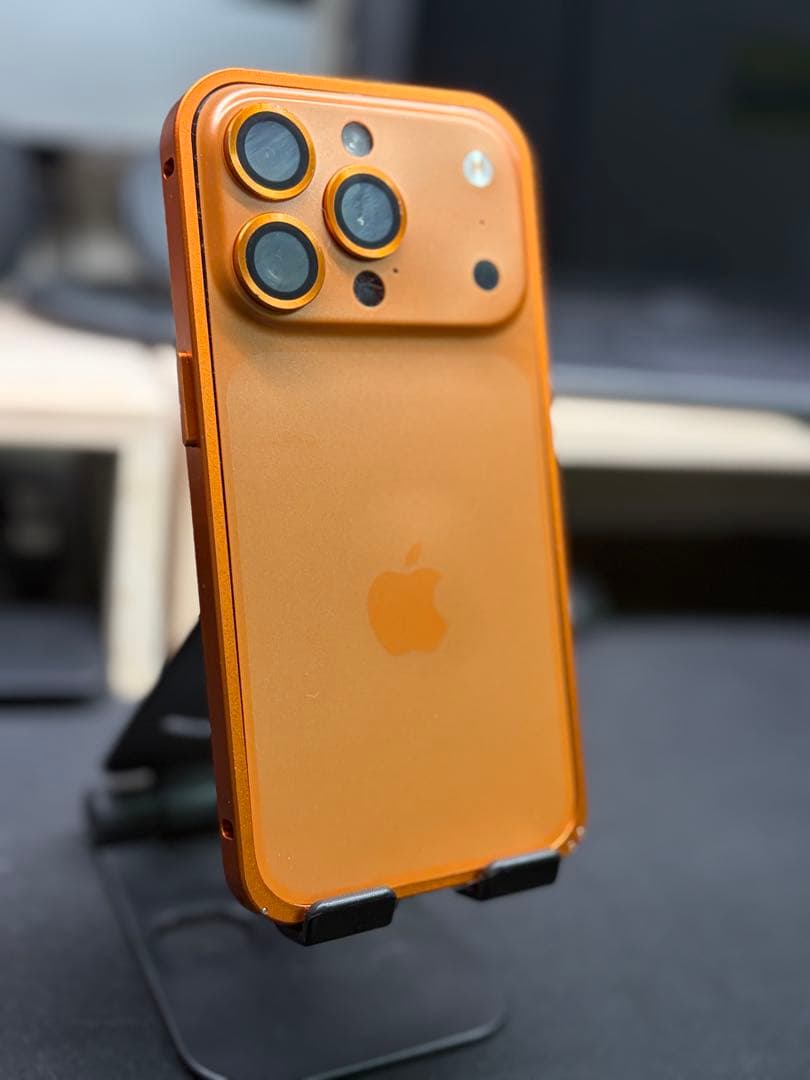 Apple iPhone 15 Pro 本体 128gbケース4個付き