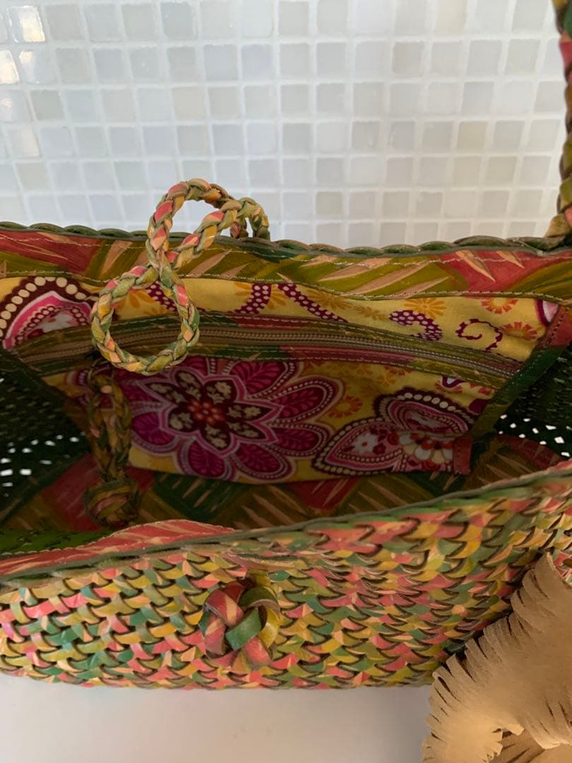 未使用品！カラフルなとっても可愛いショルダーバッグです！　本革