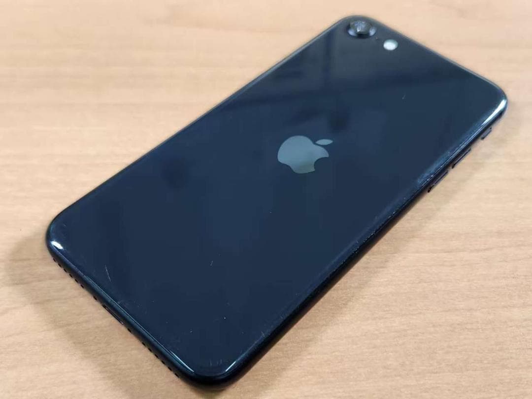 020500K iPhone SE A2296 第2世代 64GB