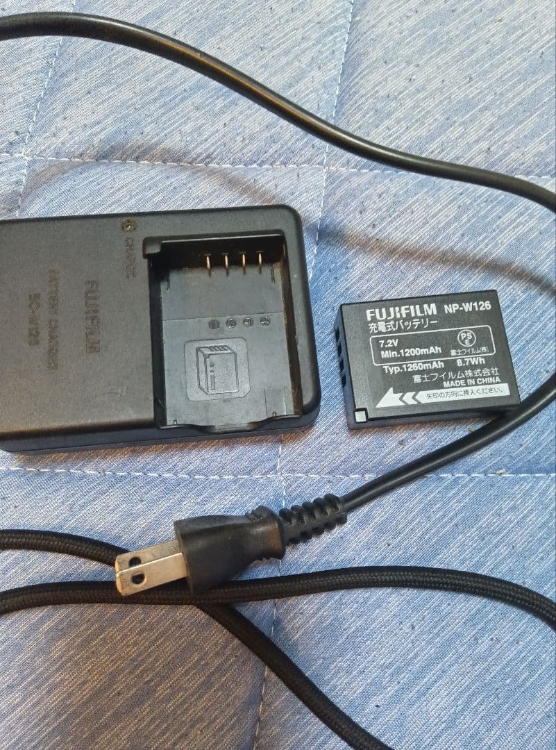 FUJIFILM X-M1 ミラーレスカメラ 16-50mm