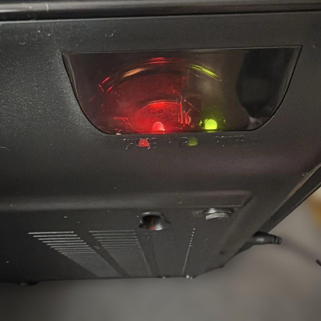 16型　ポータブル　 DVD プレーヤー　レボリューション