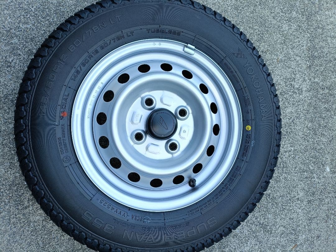 ダイハツ　ハイゼット　純正タイヤホイール　新車外し　4本セット