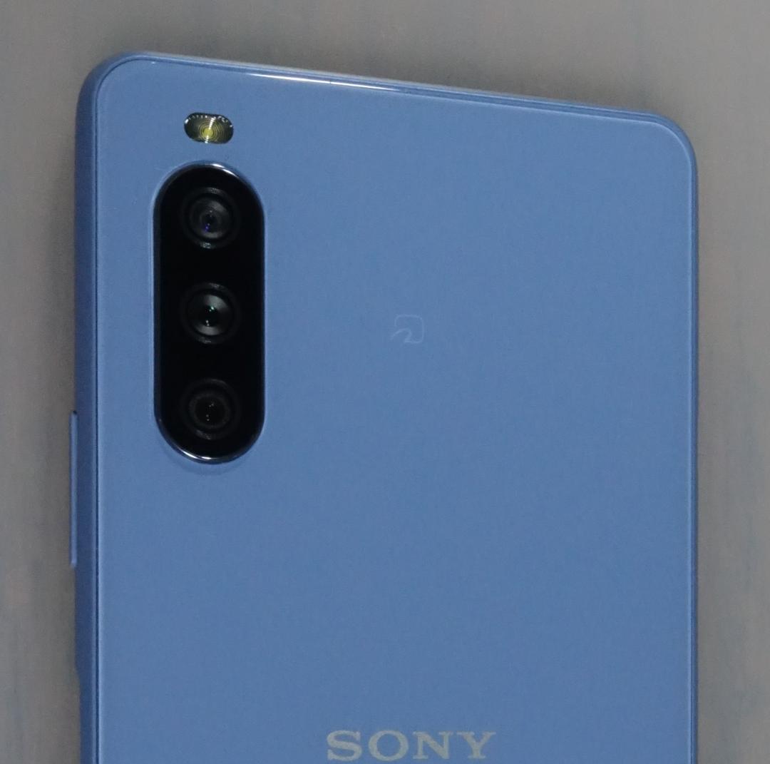 【とても美品】SONY Xperia10III SOG04 ブルー