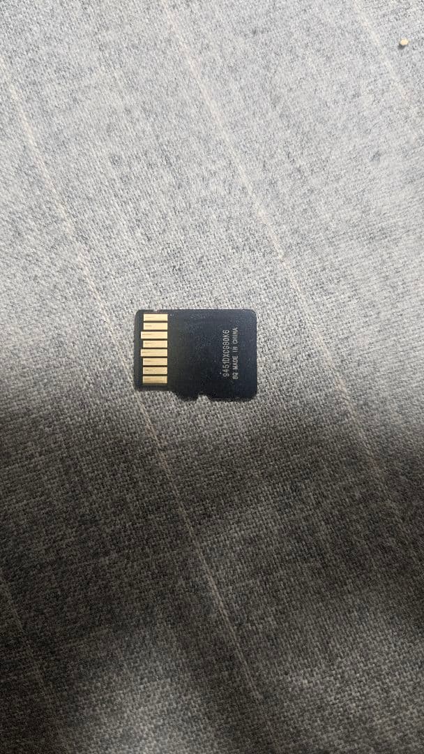 LG G8X ThinQ SIMフリー 中古画面ひび割れ SDカード256GB付