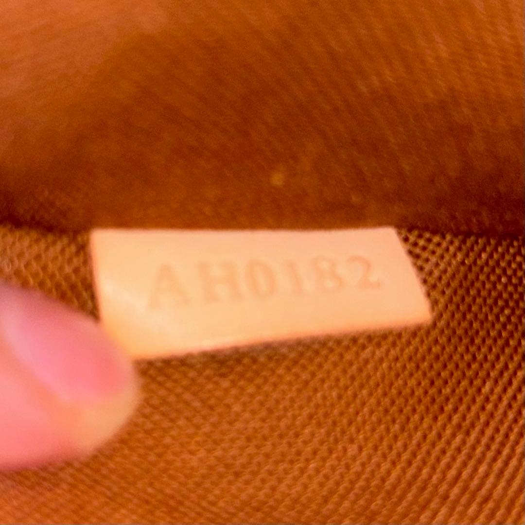 ルイ・ヴィトン　ポシェット・ヴァルミー　モノグラムキャンバス